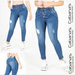 Premium denim CABANA’S Colombian jeans.